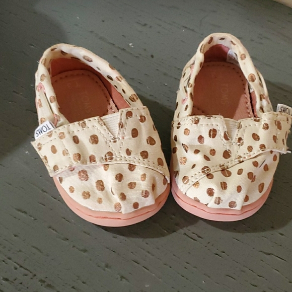 Toddler TOMS - Picture 1 of 4